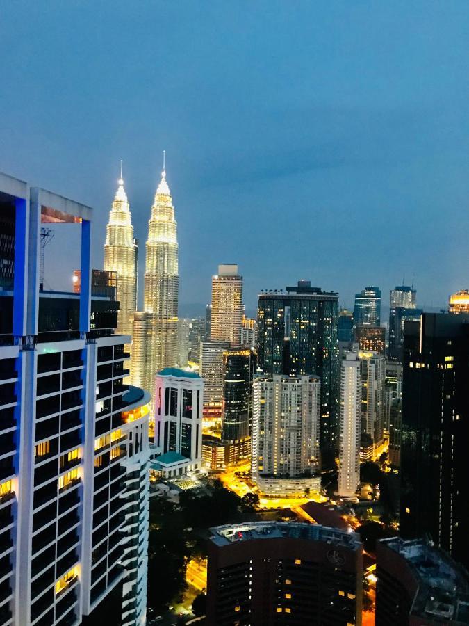 The Platinum Klcc By Cozy White Kuala Lumpur Exterior foto