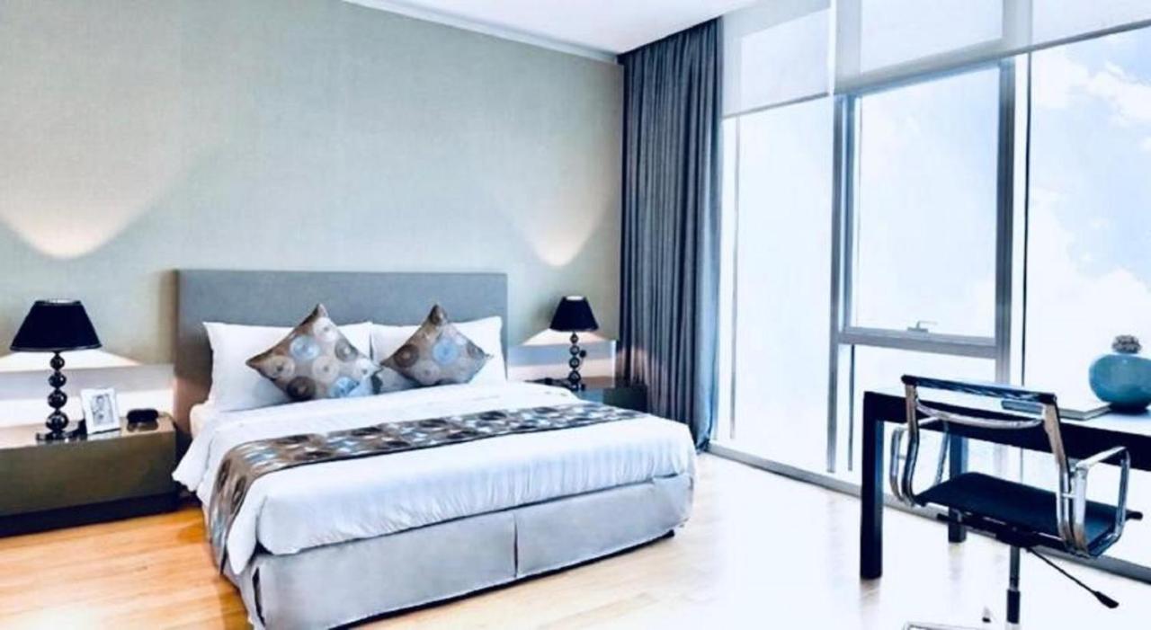 The Platinum Klcc By Cozy White Kuala Lumpur Exterior foto