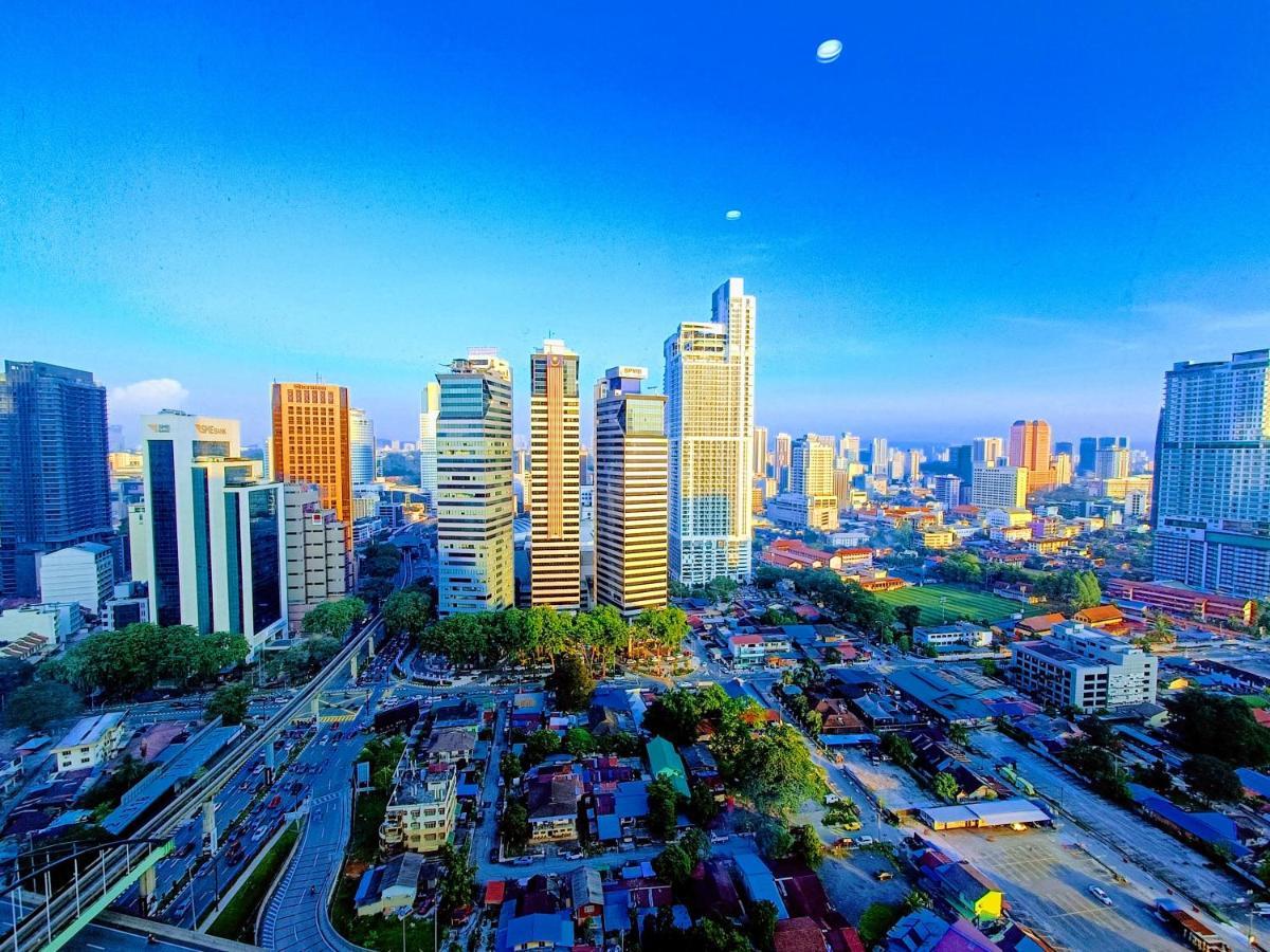The Platinum Klcc By Cozy White Kuala Lumpur Exterior foto