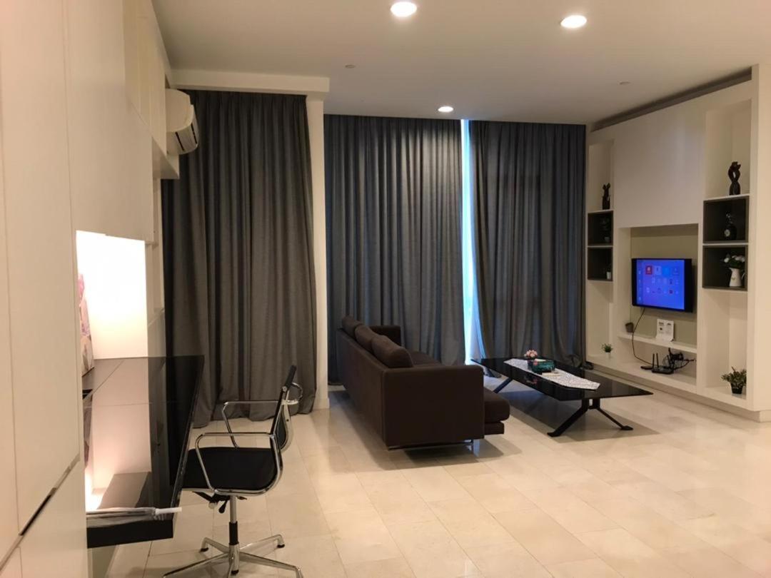 The Platinum Klcc By Cozy White Kuala Lumpur Exterior foto
