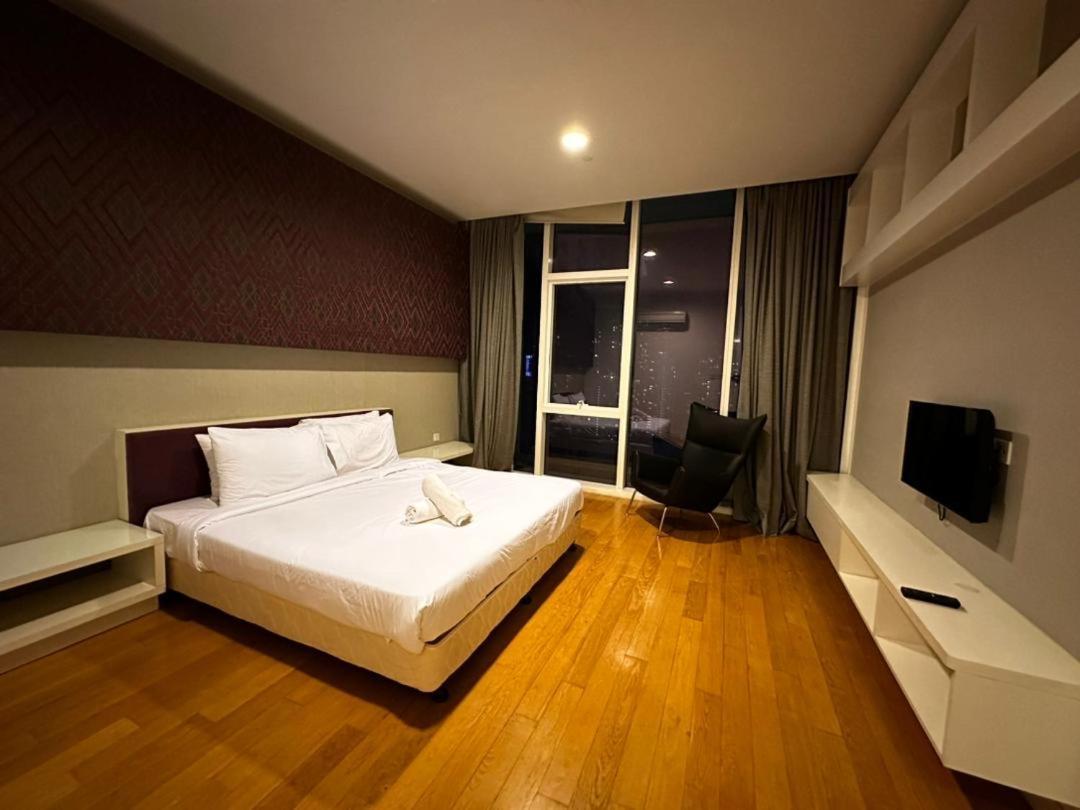 The Platinum Klcc By Cozy White Kuala Lumpur Exterior foto